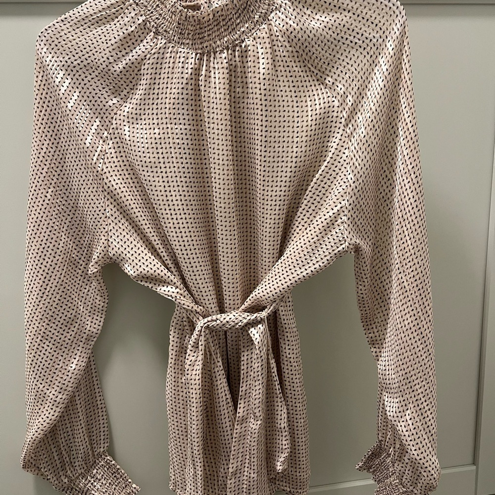 MEXX Dressy Gold, Black & Cream Blouse Medium Waist Tie Button at Turtleneck